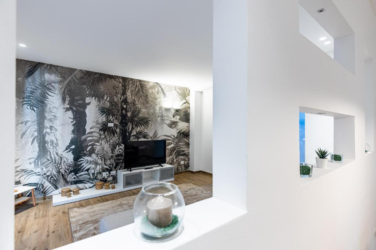 Solemar Sicilia - Palazzo Quaroni Apartment Palermo Exterior photo