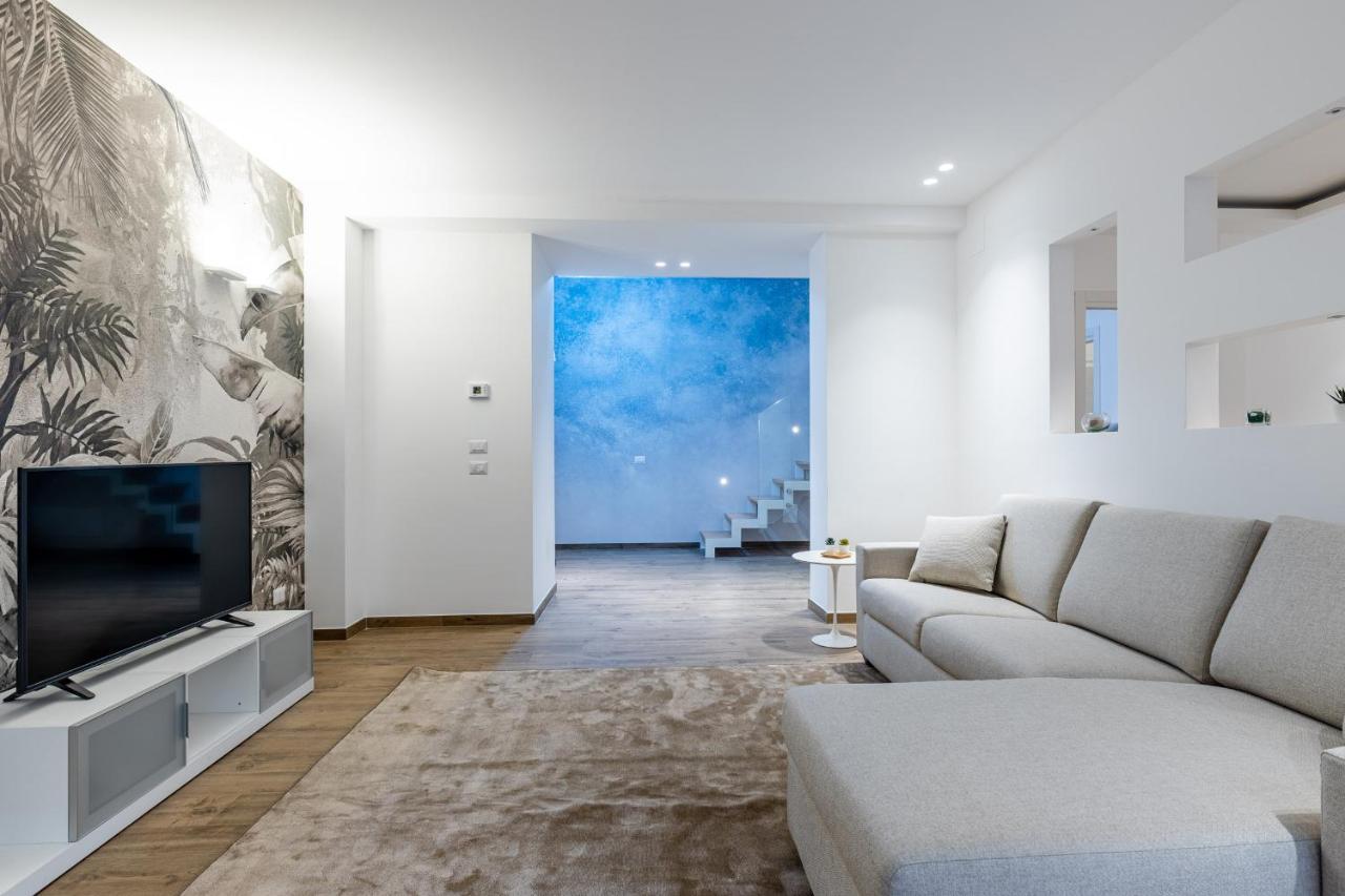 Solemar Sicilia - Palazzo Quaroni Apartment Palermo Exterior photo